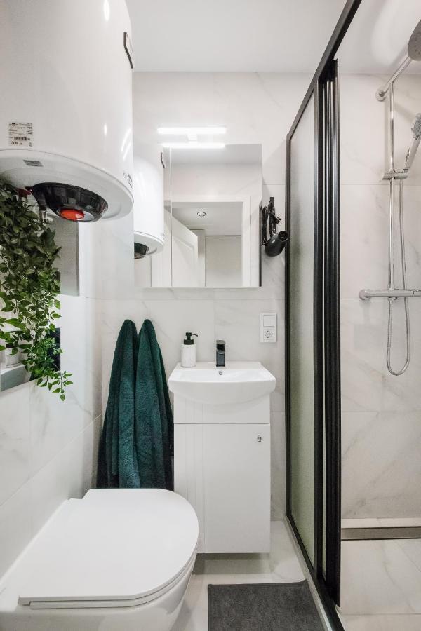 Stylish Apartment In Zverynas Vilnius Ngoại thất bức ảnh